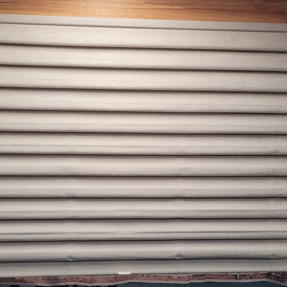 Hunter Douglas Vignette Roman Shade 75 x 48